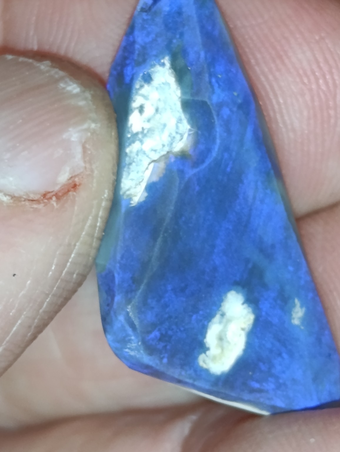 Lightning Ridge opal rub